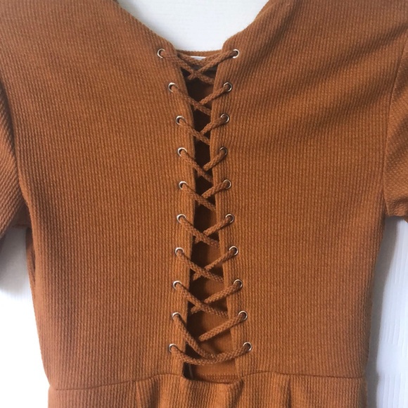 Forever 21 ocre lace dress - Picture 2 of 4